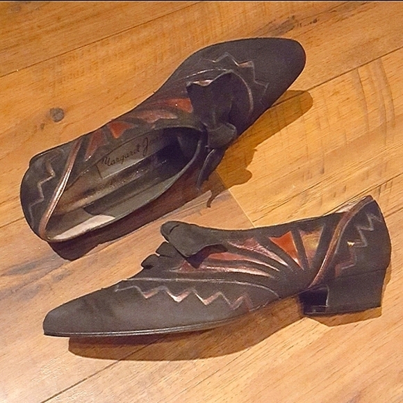 Margaret Jerrold - Metallic‎ Suede Bow Cut Out Loafers - Picture 3 of 7